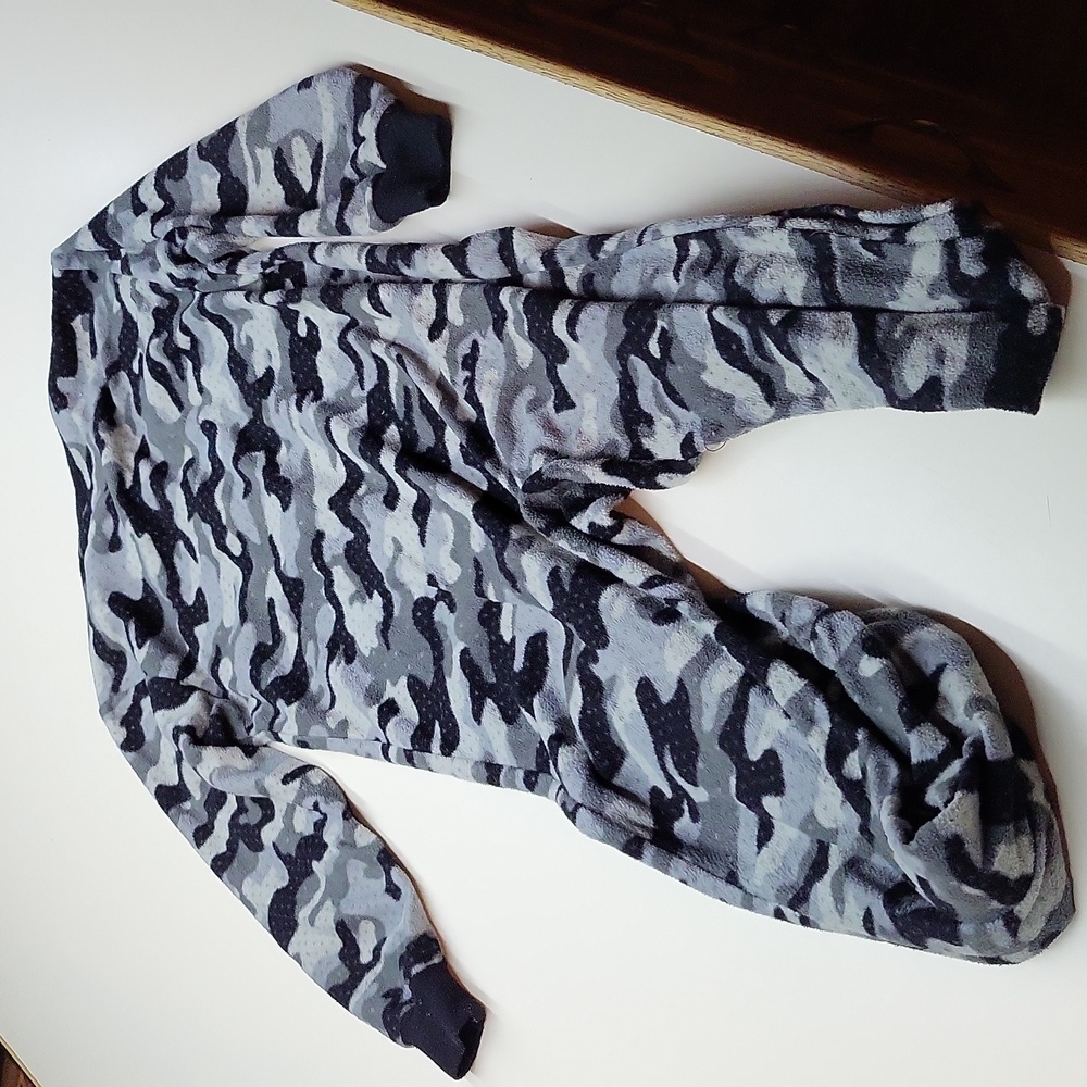 *Cherokee Footed PJs - Picture 6 of 6